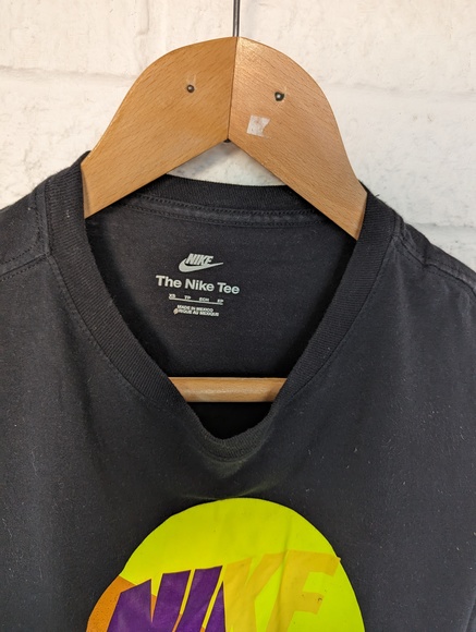 The Nike Tee Crew Neck T Shirt - Size XS - Black - Cotton - P2P 18" - Picture 7 of 7